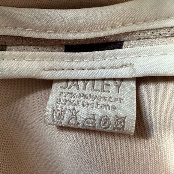 Jayley Camouflage Metallic Shimmer
Faux Suede Trench one size - Picture 16 of 16